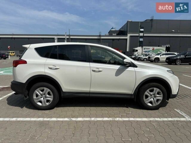 Белый Тойота РАВ 4, объемом двигателя 2 л и пробегом 123 тыс. км за 16900 $, фото 6 на Automoto.ua