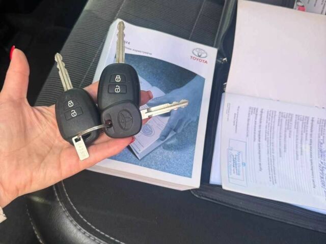 Белый Тойота РАВ 4, объемом двигателя 2.2 л и пробегом 141 тыс. км за 17000 $, фото 22 на Automoto.ua