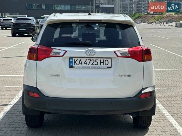 Белый Тойота РАВ 4, объемом двигателя 2 л и пробегом 123 тыс. км за 16900 $, фото 3 на Automoto.ua