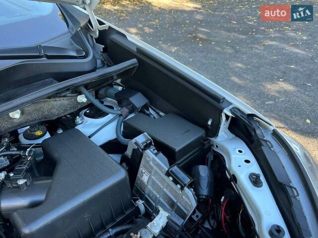 Белый Тойота РАВ 4, объемом двигателя 2.23 л и пробегом 131 тыс. км за 18000 $, фото 31 на Automoto.ua