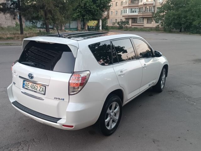 Белый Тойота РАВ 4, объемом двигателя 0 л и пробегом 190 тыс. км за 12000 $, фото 5 на Automoto.ua