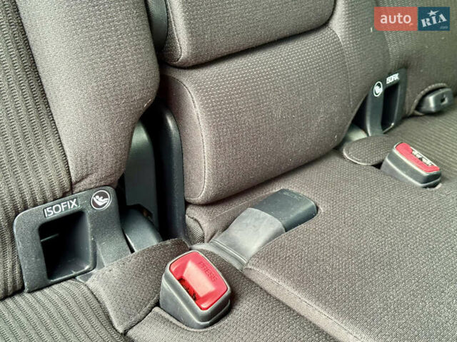 Белый Тойота РАВ 4, объемом двигателя 2 л и пробегом 216 тыс. км за 14999 $, фото 23 на Automoto.ua