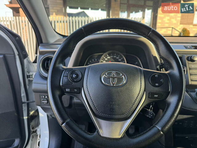 Білий Тойота РАВ 4, об'ємом двигуна 2.2 л та пробігом 215 тис. км за 15800 $, фото 15 на Automoto.ua