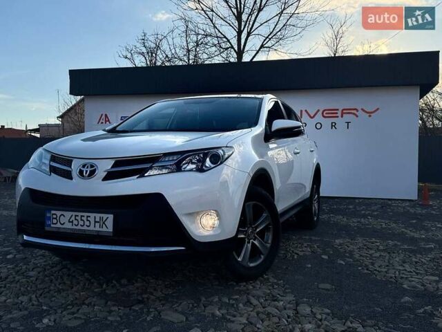 Белый Тойота РАВ 4, объемом двигателя 2 л и пробегом 216 тыс. км за 15400 $, фото 1 на Automoto.ua