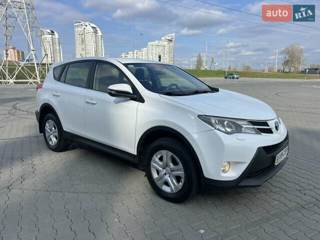 Белый Тойота РАВ 4, объемом двигателя 1.99 л и пробегом 179 тыс. км за 14900 $, фото 3 на Automoto.ua