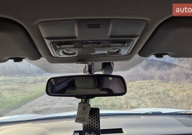 Белый Тойота РАВ 4, объемом двигателя 2.23 л и пробегом 126 тыс. км за 18500 $, фото 11 на Automoto.ua