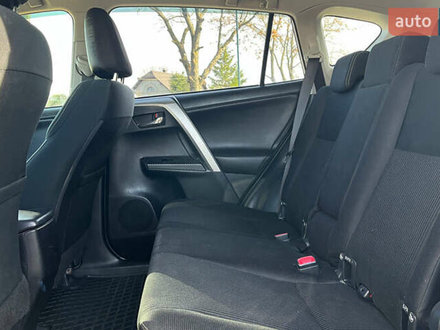 Белый Тойота РАВ 4, объемом двигателя 2.23 л и пробегом 160 тыс. км за 17700 $, фото 20 на Automoto.ua