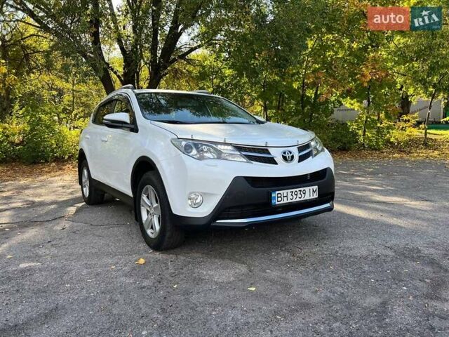 Белый Тойота РАВ 4, объемом двигателя 2.23 л и пробегом 131 тыс. км за 18000 $, фото 1 на Automoto.ua