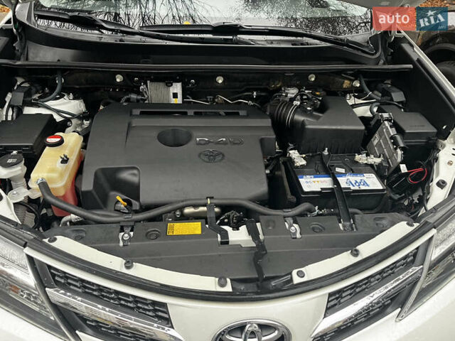 Белый Тойота РАВ 4, объемом двигателя 2.2 л и пробегом 151 тыс. км за 15800 $, фото 8 на Automoto.ua