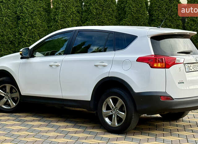 Белый Тойота РАВ 4, объемом двигателя 2 л и пробегом 216 тыс. км за 14999 $, фото 9 на Automoto.ua