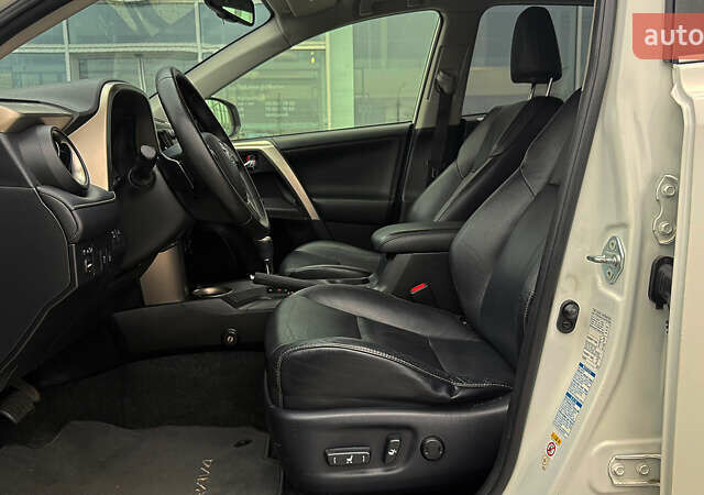 Белый Тойота РАВ 4, объемом двигателя 2.23 л и пробегом 188 тыс. км за 18900 $, фото 13 на Automoto.ua