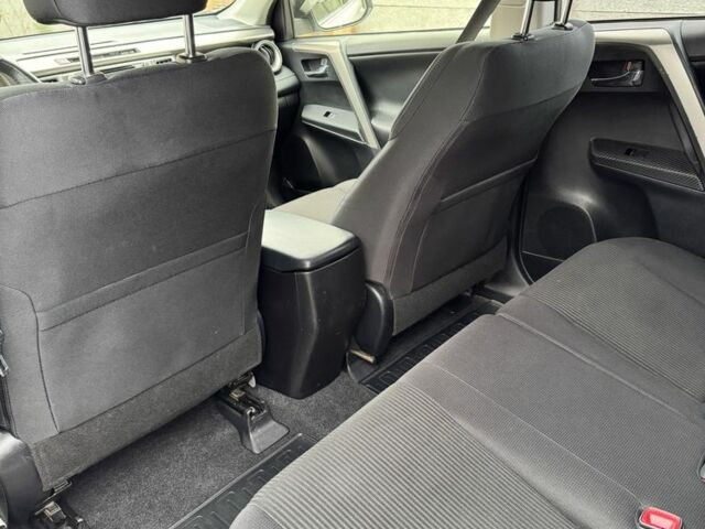 Білий Тойота РАВ 4, об'ємом двигуна 2.2 л та пробігом 165 тис. км за 17900 $, фото 7 на Automoto.ua