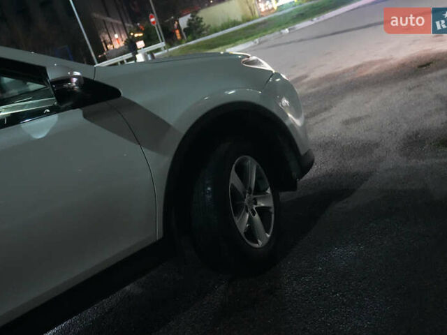 Білий Тойота РАВ 4, об'ємом двигуна 2.2 л та пробігом 254 тис. км за 14650 $, фото 3 на Automoto.ua