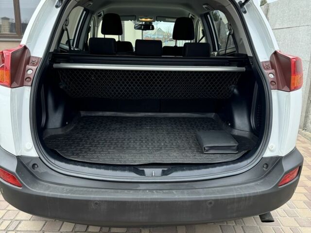 Білий Тойота РАВ 4, об'ємом двигуна 2.2 л та пробігом 165 тис. км за 17900 $, фото 4 на Automoto.ua