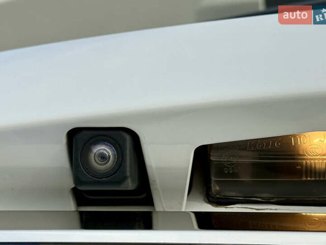 Белый Тойота РАВ 4, объемом двигателя 2 л и пробегом 216 тыс. км за 14999 $, фото 11 на Automoto.ua