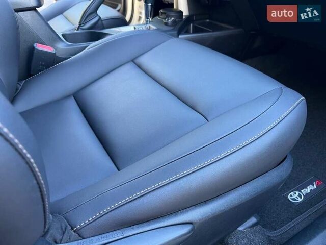 Белый Тойота РАВ 4, объемом двигателя 2.23 л и пробегом 131 тыс. км за 18000 $, фото 22 на Automoto.ua