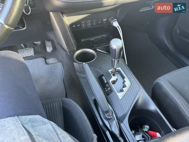 Білий Тойота РАВ 4, об'ємом двигуна 2.2 л та пробігом 215 тис. км за 15800 $, фото 14 на Automoto.ua