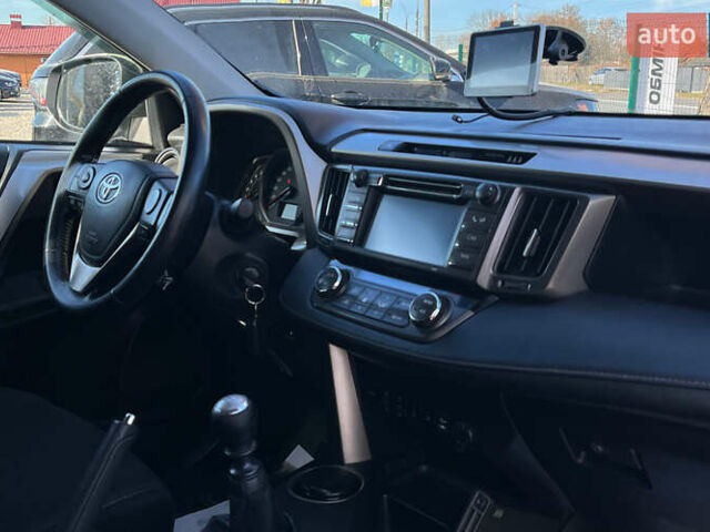 Белый Тойота РАВ 4, объемом двигателя 2.23 л и пробегом 160 тыс. км за 17700 $, фото 19 на Automoto.ua