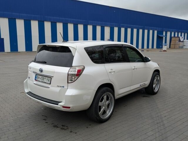 Белый Тойота РАВ 4, объемом двигателя 0 л и пробегом 130 тыс. км за 313 $, фото 5 на Automoto.ua
