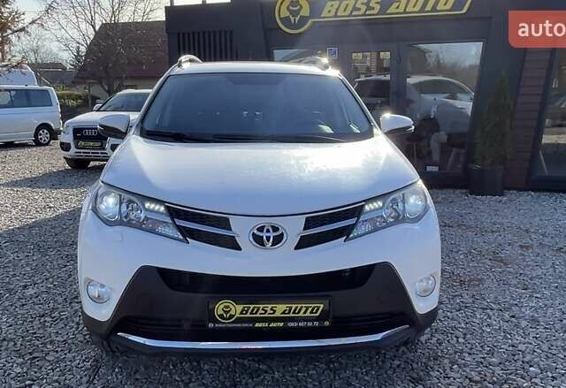 Белый Тойота РАВ 4, объемом двигателя 2.23 л и пробегом 160 тыс. км за 17700 $, фото 1 на Automoto.ua