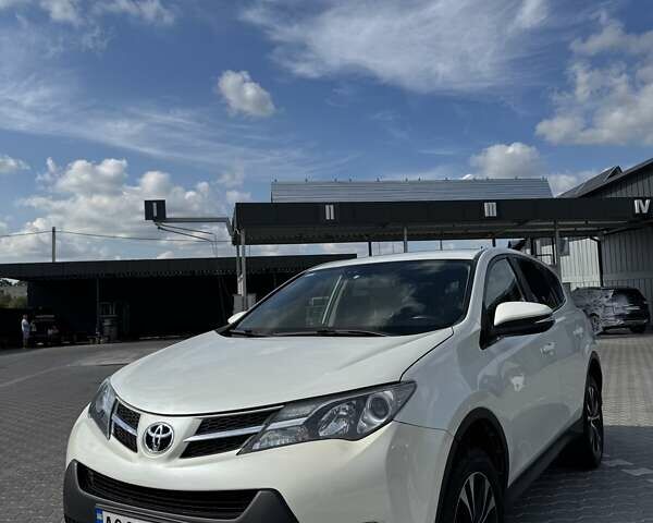 Білий Тойота РАВ 4, об'ємом двигуна 2.23 л та пробігом 299 тис. км за 17500 $, фото 2 на Automoto.ua