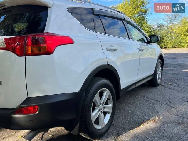 Белый Тойота РАВ 4, объемом двигателя 2.23 л и пробегом 131 тыс. км за 18000 $, фото 5 на Automoto.ua