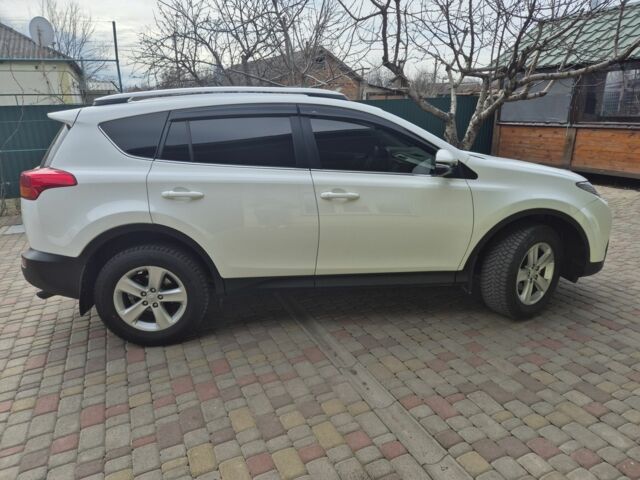 Белый Тойота РАВ 4, объемом двигателя 2.2 л и пробегом 124 тыс. км за 19000 $, фото 6 на Automoto.ua