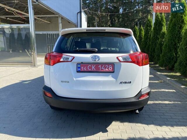 Білий Тойота РАВ 4, об'ємом двигуна 2 л та пробігом 200 тис. км за 16600 $, фото 8 на Automoto.ua