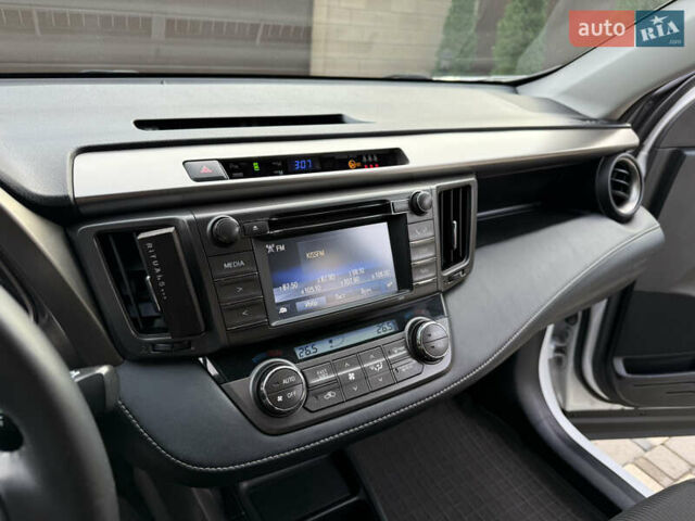 Белый Тойота РАВ 4, объемом двигателя 2.23 л и пробегом 123 тыс. км за 18300 $, фото 56 на Automoto.ua