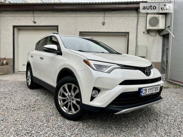 Белый Тойота РАВ 4, объемом двигателя 2.49 л и пробегом 130 тыс. км за 18000 $, фото 6 на Automoto.ua