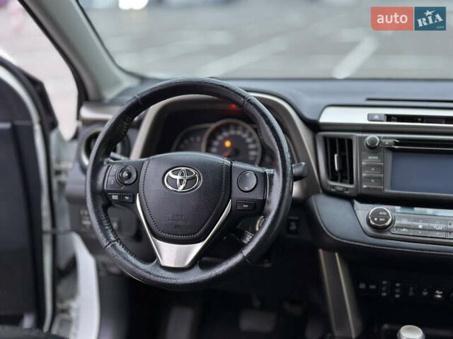 Белый Тойота РАВ 4, объемом двигателя 2.23 л и пробегом 150 тыс. км за 16500 $, фото 52 на Automoto.ua