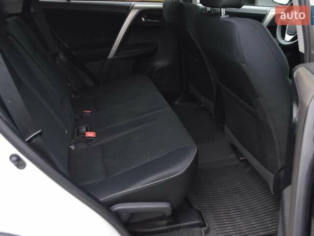 Белый Тойота РАВ 4, объемом двигателя 2.49 л и пробегом 70 тыс. км за 17500 $, фото 34 на Automoto.ua