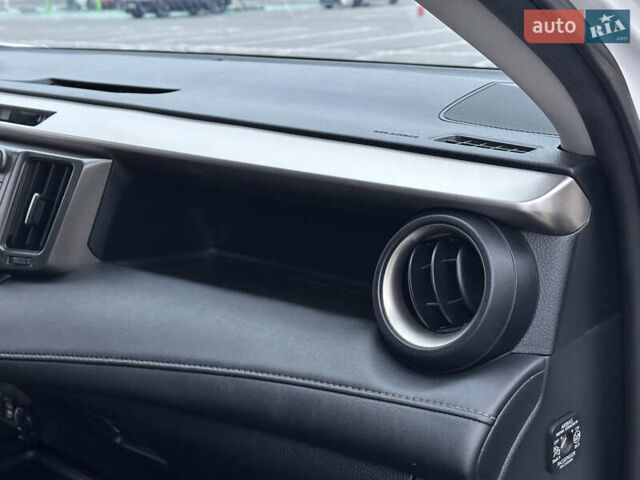 Белый Тойота РАВ 4, объемом двигателя 2.23 л и пробегом 150 тыс. км за 16500 $, фото 44 на Automoto.ua