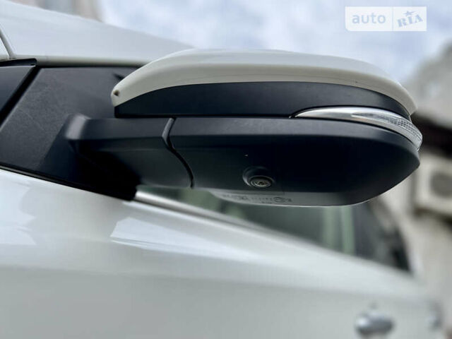 Белый Тойота РАВ 4, объемом двигателя 2.49 л и пробегом 130 тыс. км за 18000 $, фото 35 на Automoto.ua