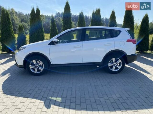 Білий Тойота РАВ 4, об'ємом двигуна 2 л та пробігом 200 тис. км за 16600 $, фото 6 на Automoto.ua