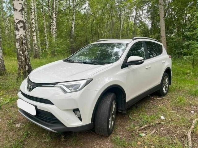 Білий Тойота РАВ 4, об'ємом двигуна 2.5 л та пробігом 137 тис. км за 14500 $, фото 1 на Automoto.ua