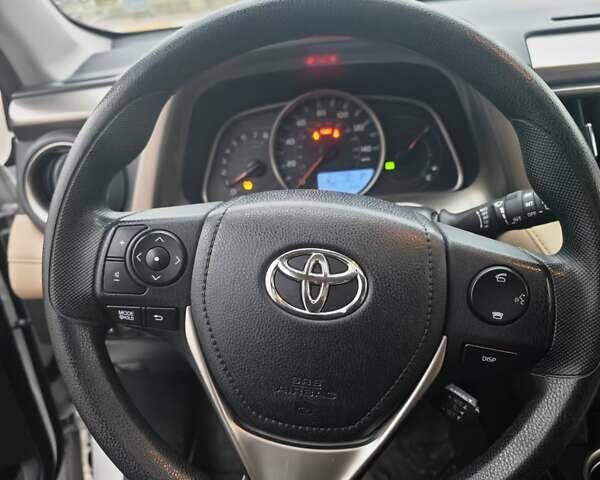 Белый Тойота РАВ 4, объемом двигателя 2.5 л и пробегом 165 тыс. км за 16500 $, фото 6 на Automoto.ua