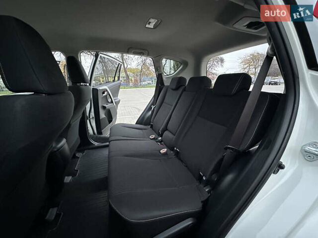 Белый Тойота РАВ 4, объемом двигателя 2.23 л и пробегом 150 тыс. км за 16500 $, фото 32 на Automoto.ua