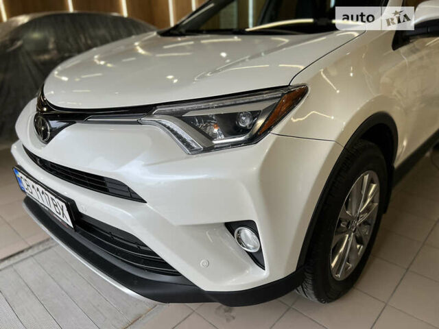 Белый Тойота РАВ 4, объемом двигателя 2.49 л и пробегом 130 тыс. км за 18000 $, фото 2 на Automoto.ua