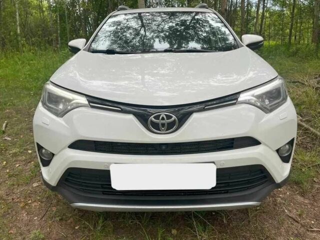 Білий Тойота РАВ 4, об'ємом двигуна 2.5 л та пробігом 137 тис. км за 14500 $, фото 2 на Automoto.ua