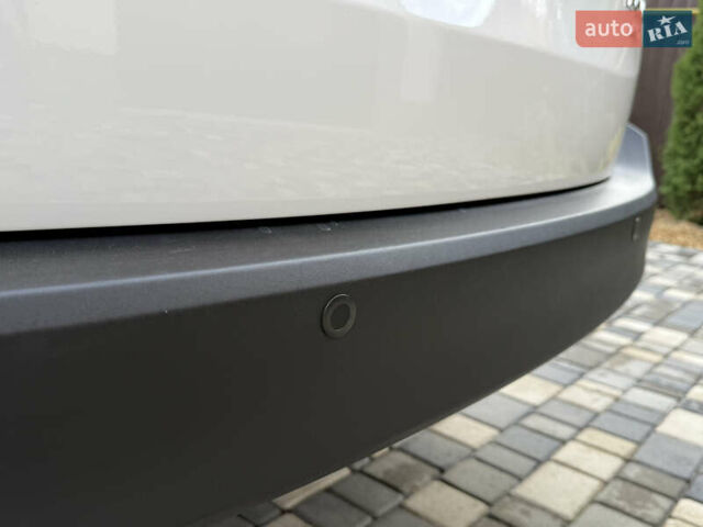 Белый Тойота РАВ 4, объемом двигателя 2.23 л и пробегом 123 тыс. км за 18300 $, фото 27 на Automoto.ua