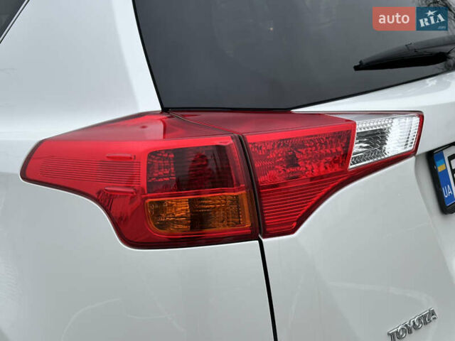 Белый Тойота РАВ 4, объемом двигателя 2.23 л и пробегом 150 тыс. км за 16500 $, фото 23 на Automoto.ua