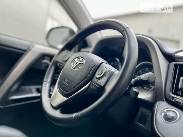 Белый Тойота РАВ 4, объемом двигателя 2.49 л и пробегом 130 тыс. км за 18000 $, фото 30 на Automoto.ua