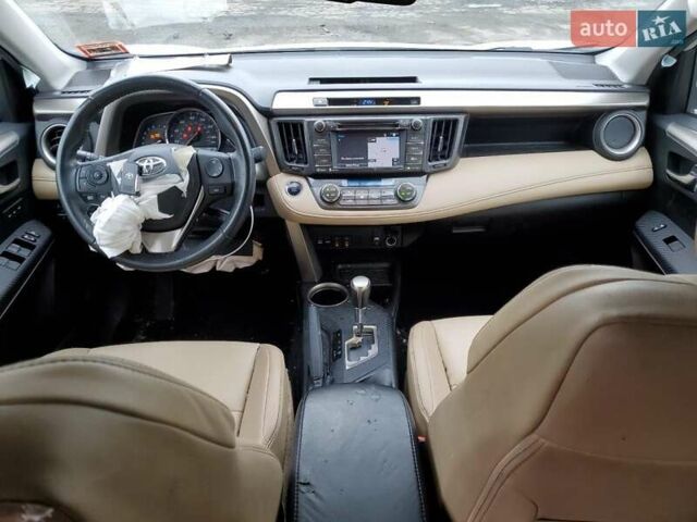 Белый Тойота РАВ 4, объемом двигателя 2.5 л и пробегом 130 тыс. км за 2900 $, фото 7 на Automoto.ua