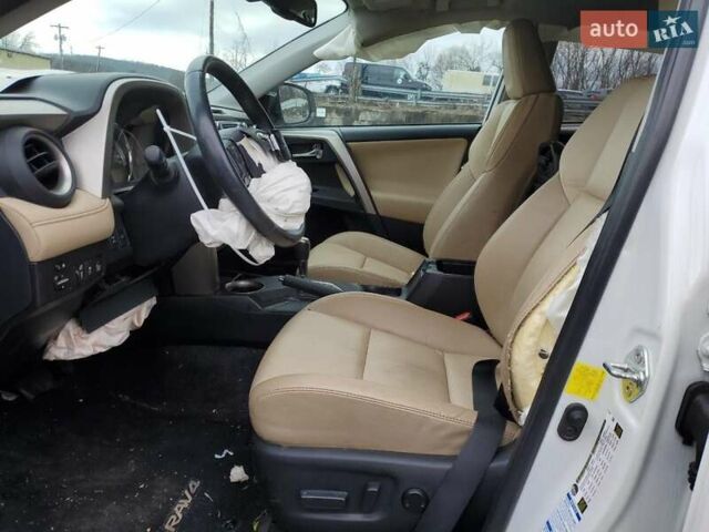 Белый Тойота РАВ 4, объемом двигателя 2.5 л и пробегом 130 тыс. км за 2900 $, фото 6 на Automoto.ua