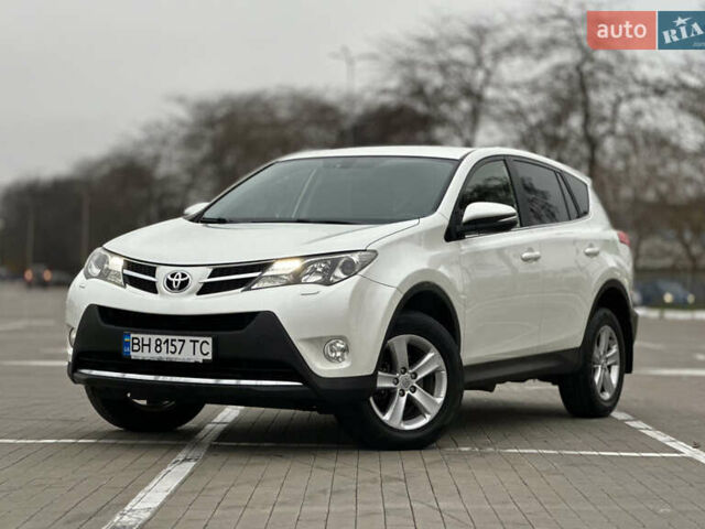 Белый Тойота РАВ 4, объемом двигателя 2.23 л и пробегом 150 тыс. км за 16500 $, фото 1 на Automoto.ua