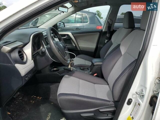 Белый Тойота РАВ 4, объемом двигателя 2.5 л и пробегом 90 тыс. км за 2800 $, фото 6 на Automoto.ua