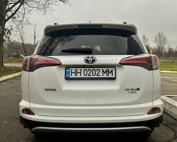 Білий Тойота РАВ 4, об'ємом двигуна 2.23 л та пробігом 157 тис. км за 25000 $, фото 2 на Automoto.ua