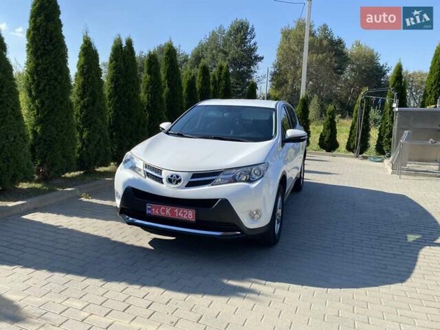 Білий Тойота РАВ 4, об'ємом двигуна 2 л та пробігом 200 тис. км за 16600 $, фото 1 на Automoto.ua