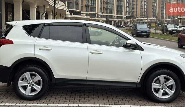 Белый Тойота РАВ 4, объемом двигателя 2.2 л и пробегом 126 тыс. км за 17999 $, фото 18 на Automoto.ua